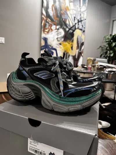 Exploring the Balenciaga 10XL Sneaker: A Fusion of Fashion and Functionality