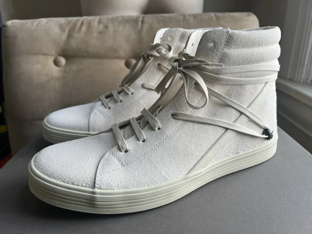 Rick Owens Off White Milk Suede Leather Geothrasher: The Quintessential Fusion of Avant-Garde Fashion and Urban Streetwear