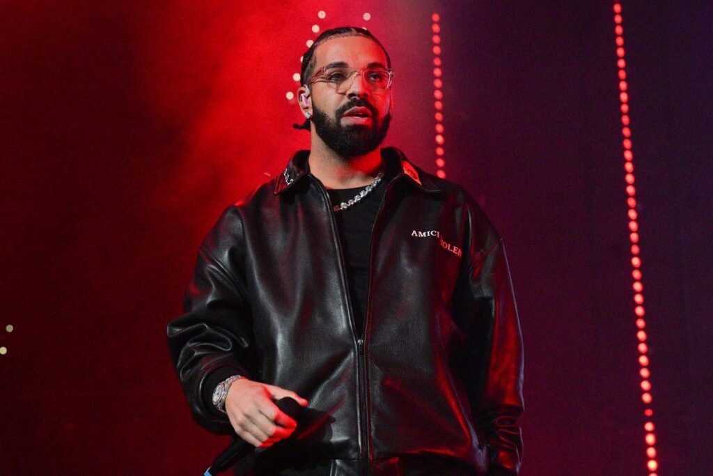 Drake performing his ‘Fighting Irish’ freestyle, delivering raw lyrics with a minimal, atmospheric backdrop by Conductor Williams