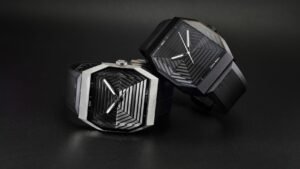 ALTO ART 01 watch with a titanium case, unique sapphire crystal, and retro-futuristic design inspired by 70s aesthetics.