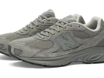 The New Balance U2010 3EJ “Harbor Grey” appears in a fully tonal execution of muted grey mesh, suede, and synthetic overlays, emphasizing the brand’s signature understated design language. The layered upper combines breathable open mesh panels with soft suede mudguards and sculpted leather detailing, while the oversized “N” logo blends almost seamlessly into the monochromatic palette. Beneath the upper, the chunky ABZORB-equipped midsole adds a futuristic Y2K-inspired running aesthetic, balancing everyday comfort with the quiet sophistication that defines New Balance’s modern lifestyle lineup