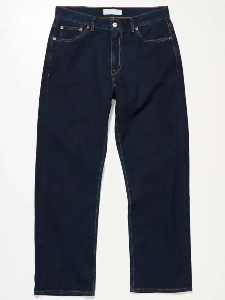 Dark indigo straight-leg denim jeans featuring classic five-pocket construction and clean, understated style