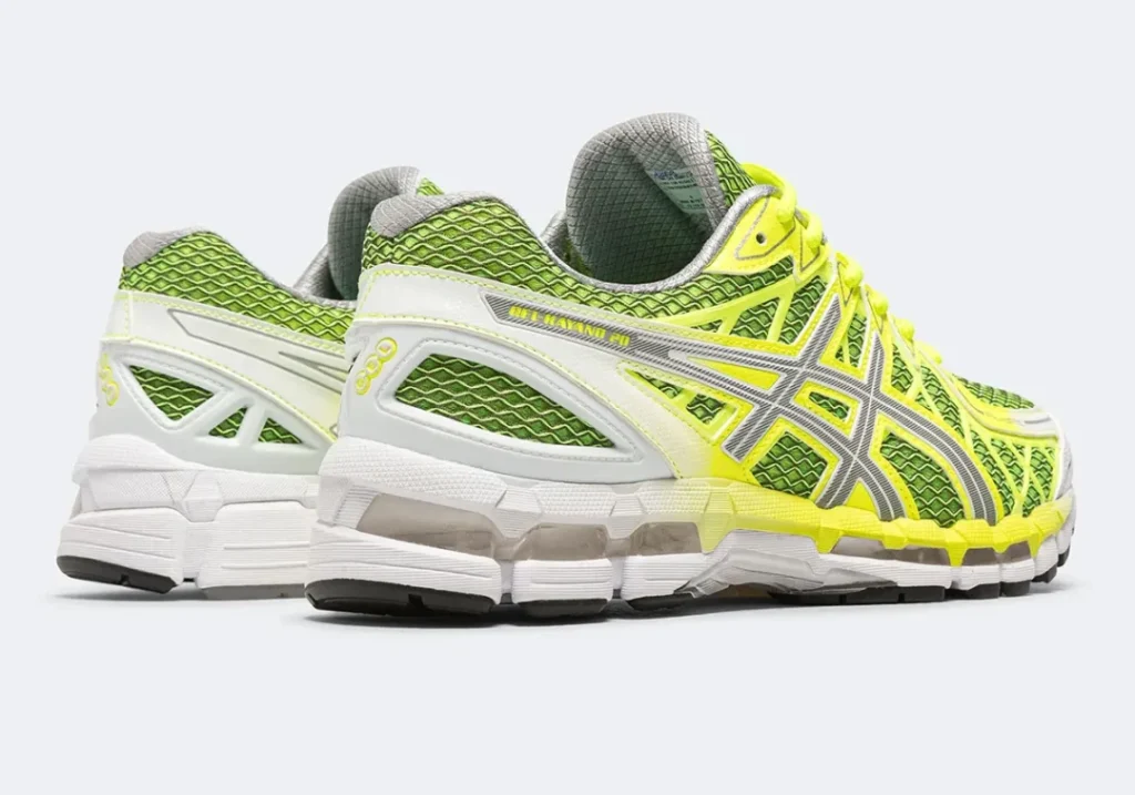 Rear three-quarter view of the ASICS GEL-Kayano 20 highlight green mesh, silver overlay and GEL cushion