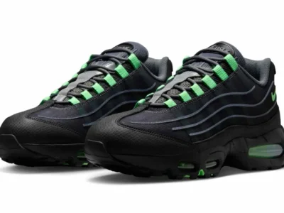 Nike Air Max 95 Black And Green Pair In Three-Quarter View