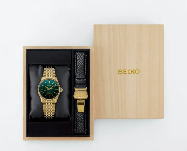 Seiko Gold Watch With Green Dial And Interchangeable Black Strap In Wooden Presentation Box
