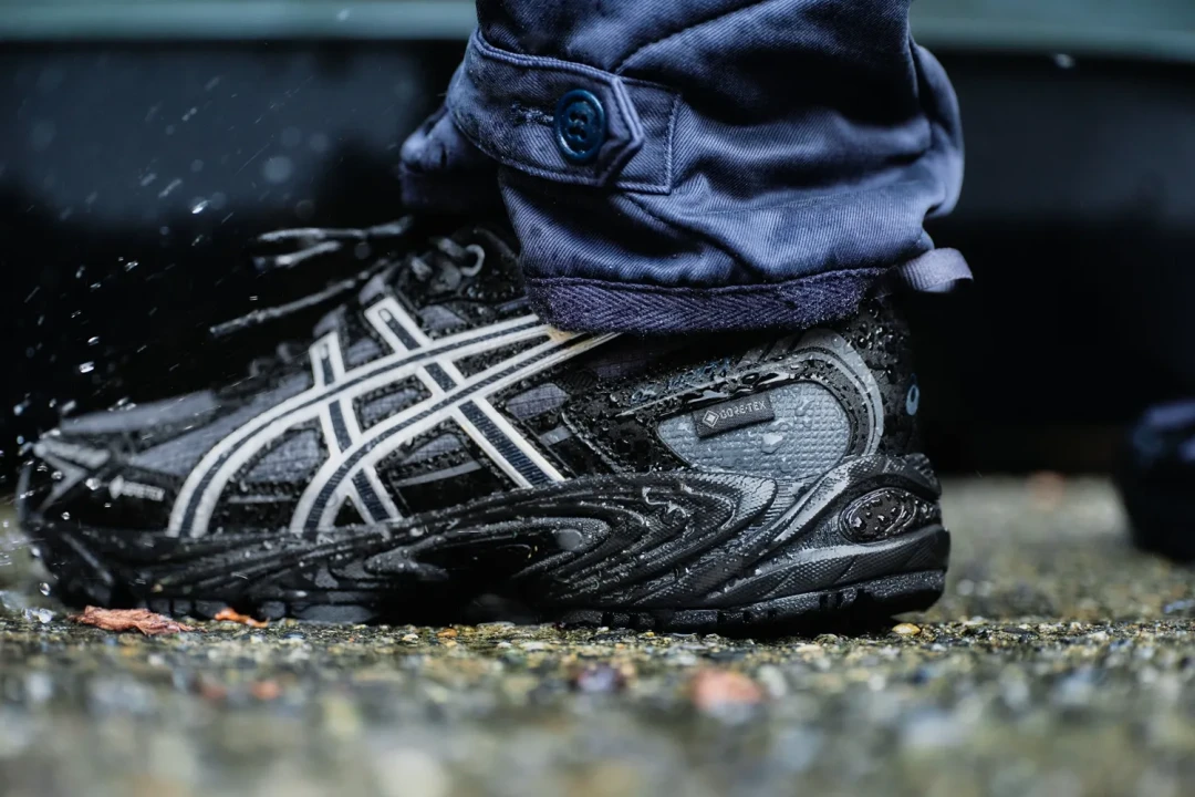 Asics Put Gore-Tex On The Ventx And Called It A Pack